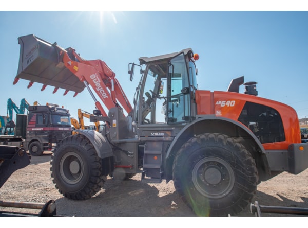 Incarcator Frontal Atlas Weycor Atlas Weycor AR 640, 1 An garantie (1000 Ore) de vanzare